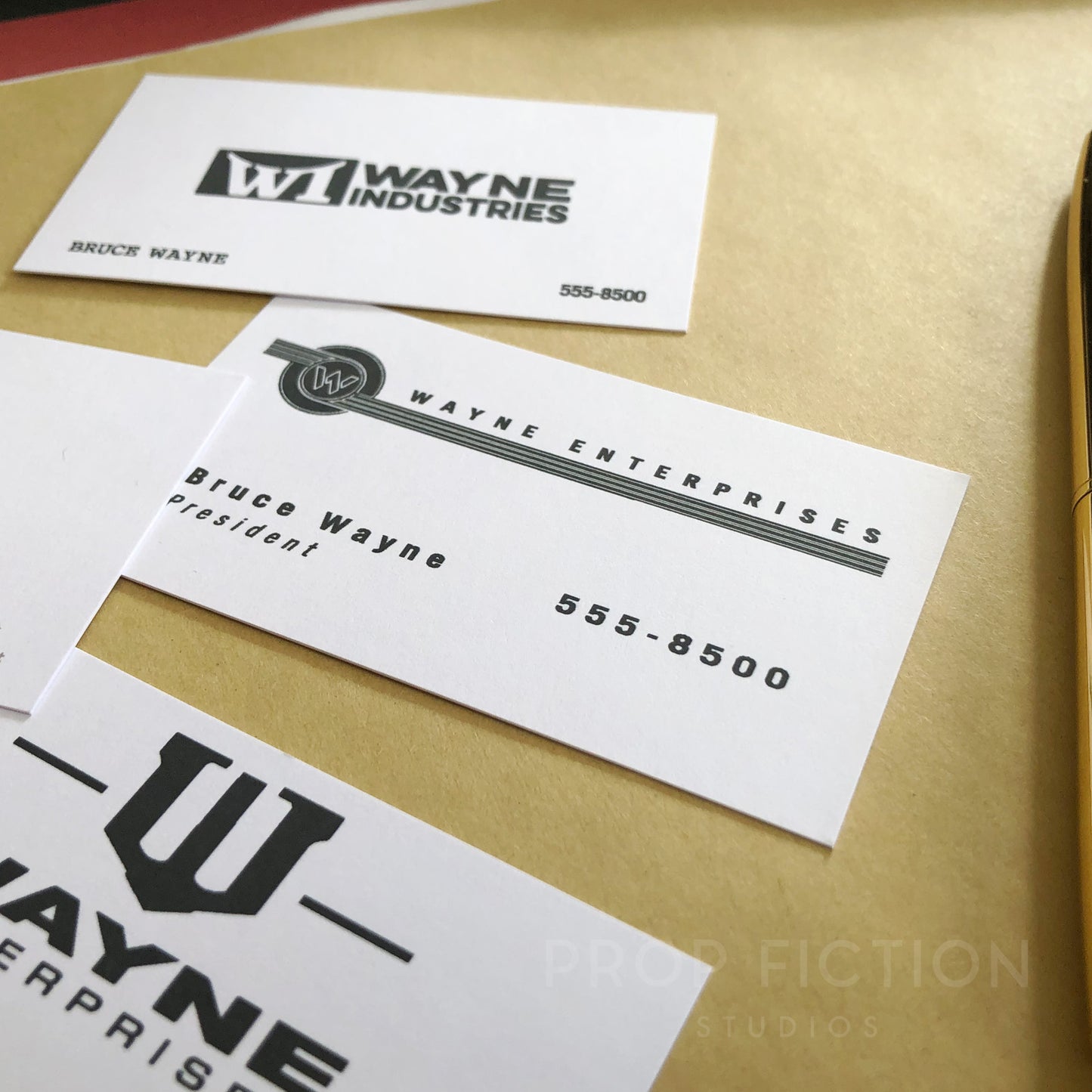 TBU / TDK Display - Prop 'Bruce Wayne’ Business Stationery / 4 Cosplay Enterprises Card Set