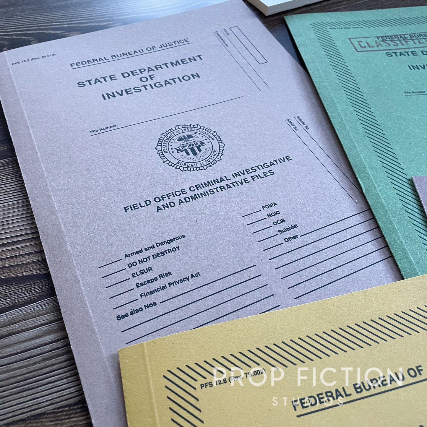 Movie Prop Special Investigation Files / 4 x Vintage FBI Agent Cosplay Folder Set