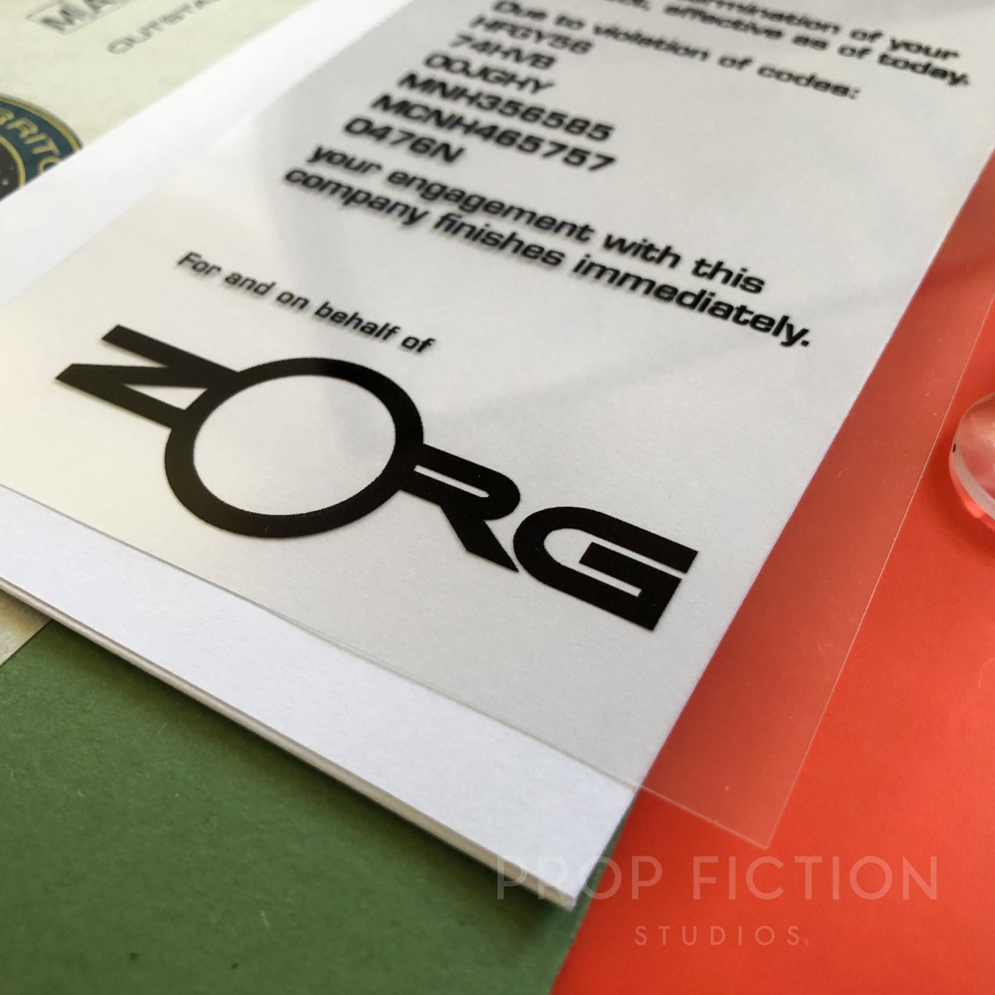 The Fifth Element - Prop Medal of Honor Certificate and NYC Mail Display Set