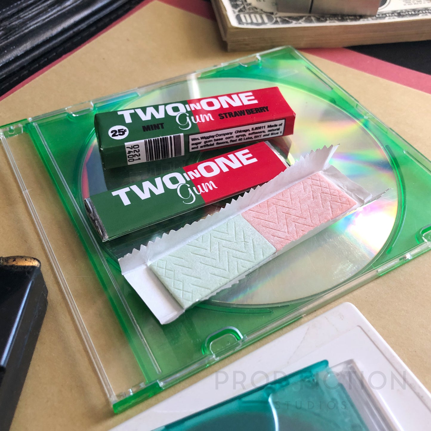 Mission Impossible - Prop 'Two in One' Chewing Gum Pack / Gum Stick Display Set