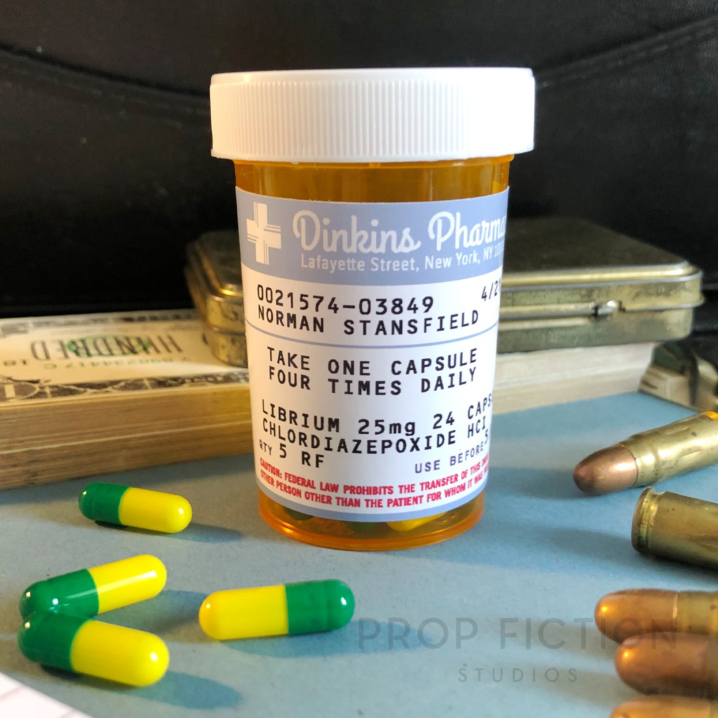 Leon / Léon: Prop 'Stanfield's Pills' Pot / Cosplay Capsule Container