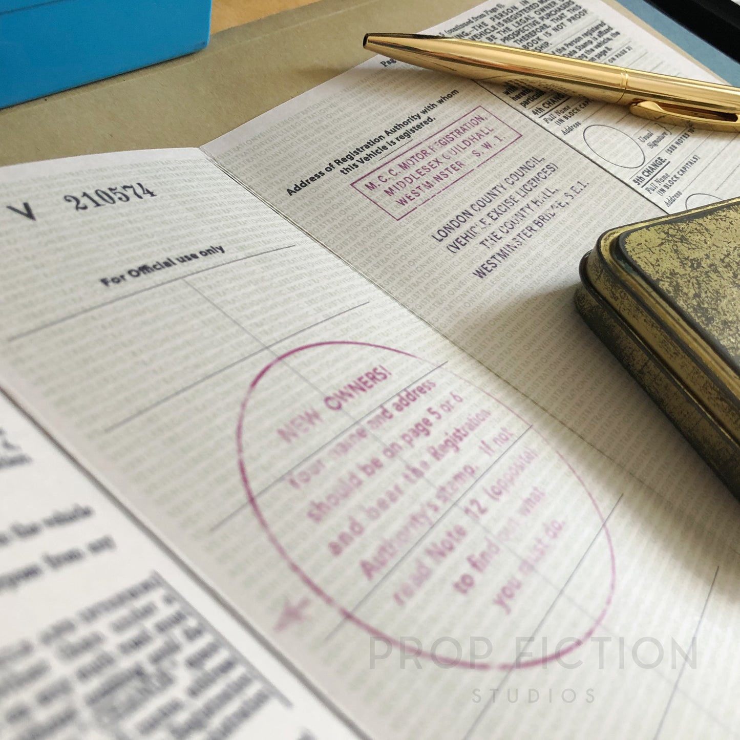 James Bond 007: Goldfinger - Prop 1960s Vintage Aston Martin DB5 / Cosplay Car Vehicle Log Book