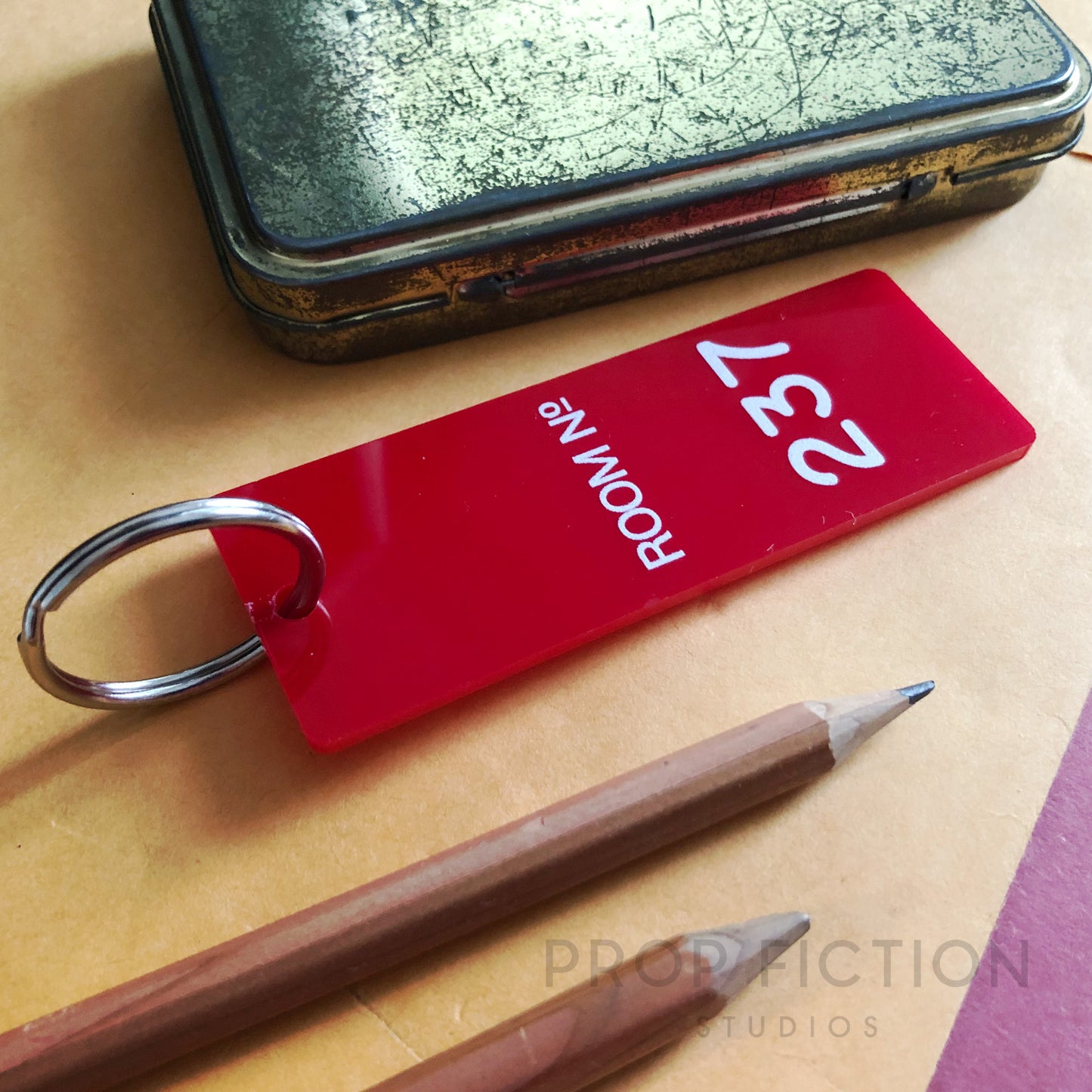 The Shining - Prop ‘The Overlook' Room Keyring Tag / Haunted Hotel Cosplay Fob