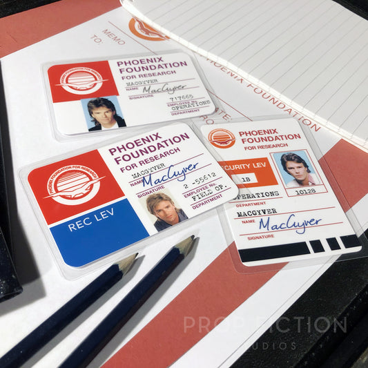 MacGyver - Prop Phoenix Foundation Security Access IDs / Cosplay Wallet Card Set