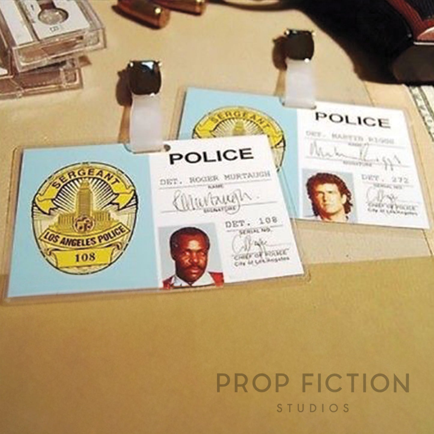 Lethal Weapon: Prop Police Detective Warrant Clip-on Display Badges / Cosplay ID Cards