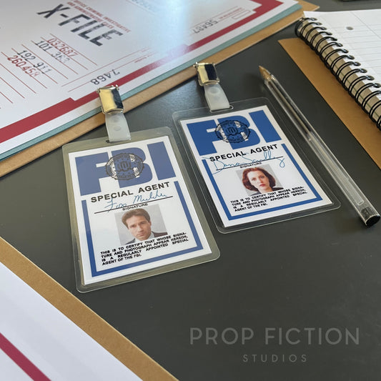 X-Files - Fox Mulder & Dana Scully Clip-on FBI Display Prop / Cosplay ID Cards