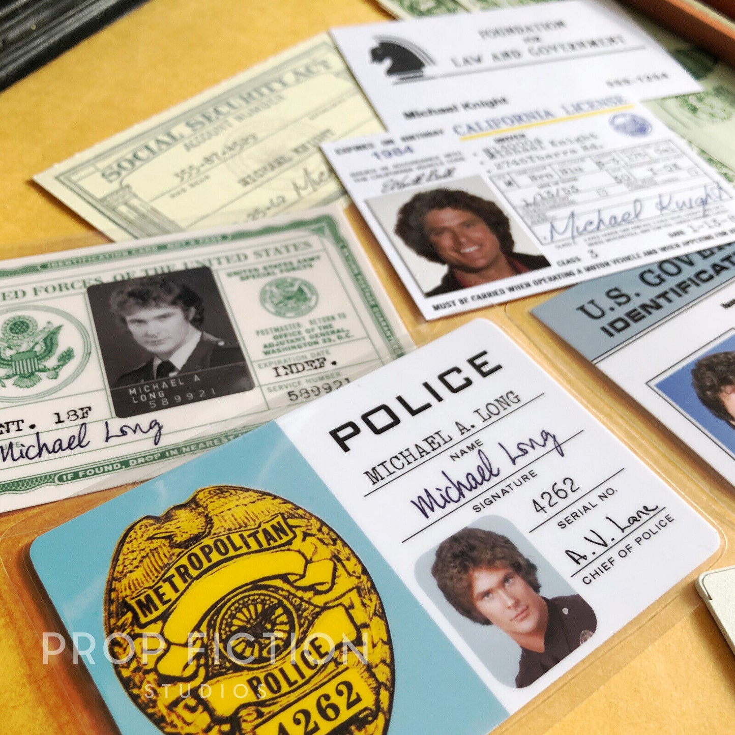 Knight Rider: Prop Vintage Issue ID Cards / Michael Knight Cosplay ID Set