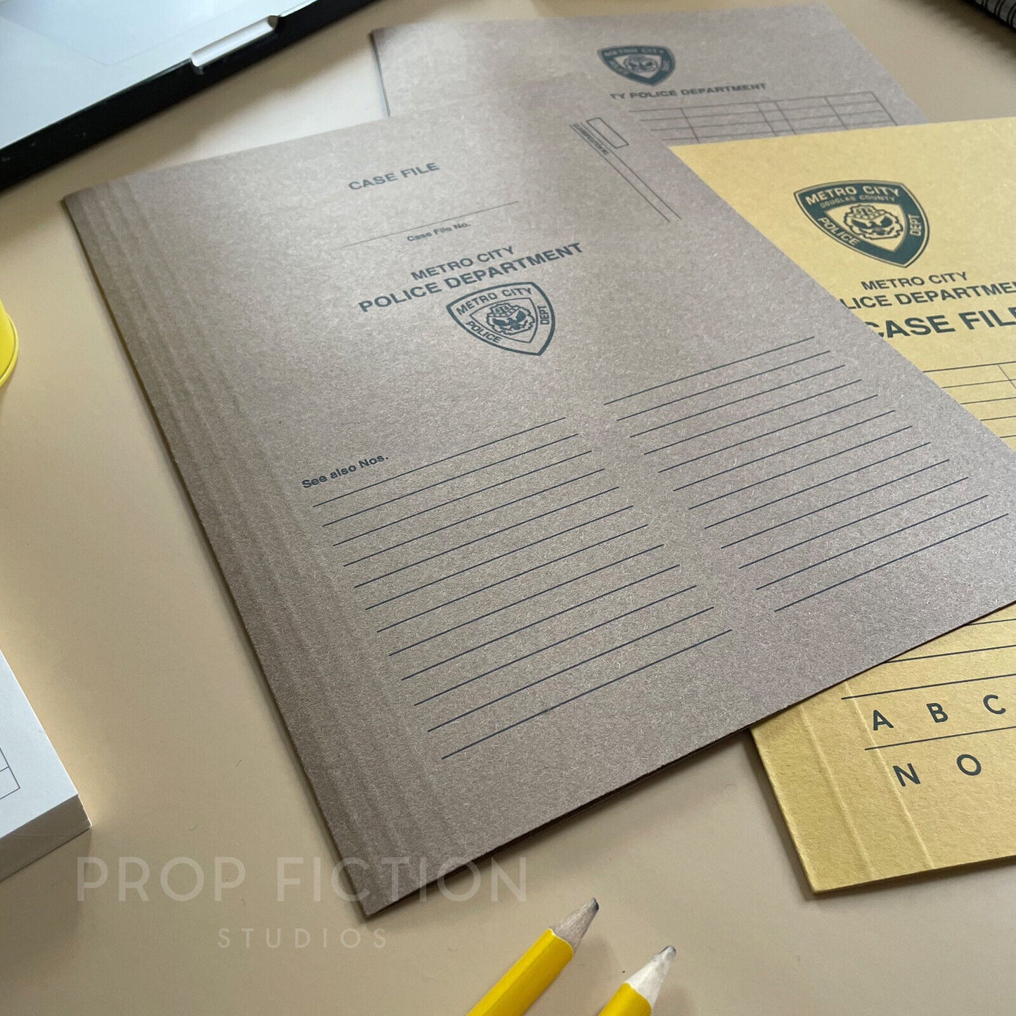 Movie Prop Investigation Files / 3 x Cosplay Metro City Police Detective Folder Set