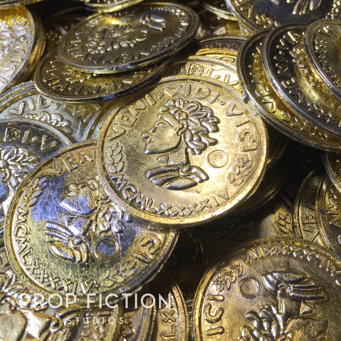 Spider-Man 2/3: 5 x Background Prop Gold Coins / Plastic Cosplay Bank Coins