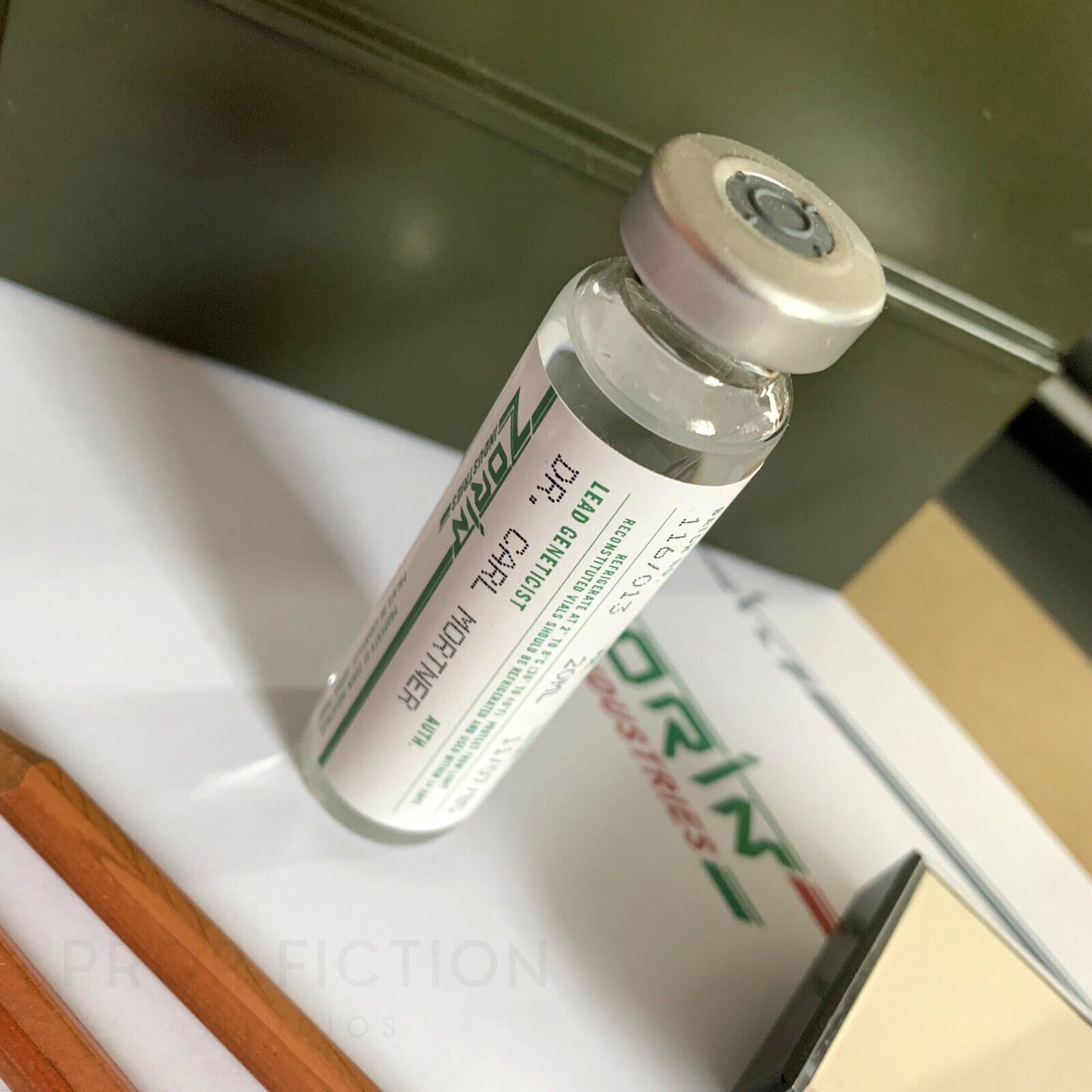 James Bond 007: Cosplay Prop Pegasus Sample / Sealed 20ml Zorin Industries Research Display Vial