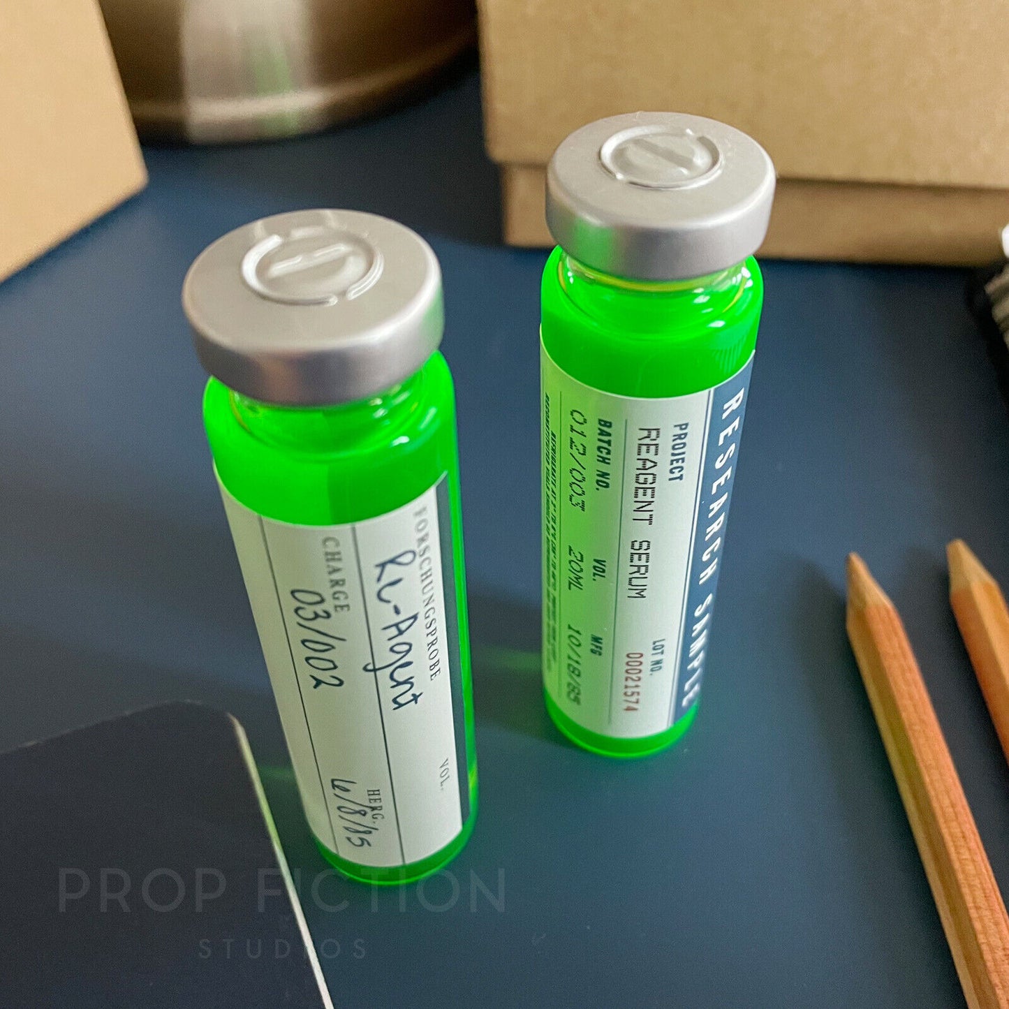 Re-Animator Display: Prop Re-Agent Serum / Reagent Laboratory Sample Vial Set