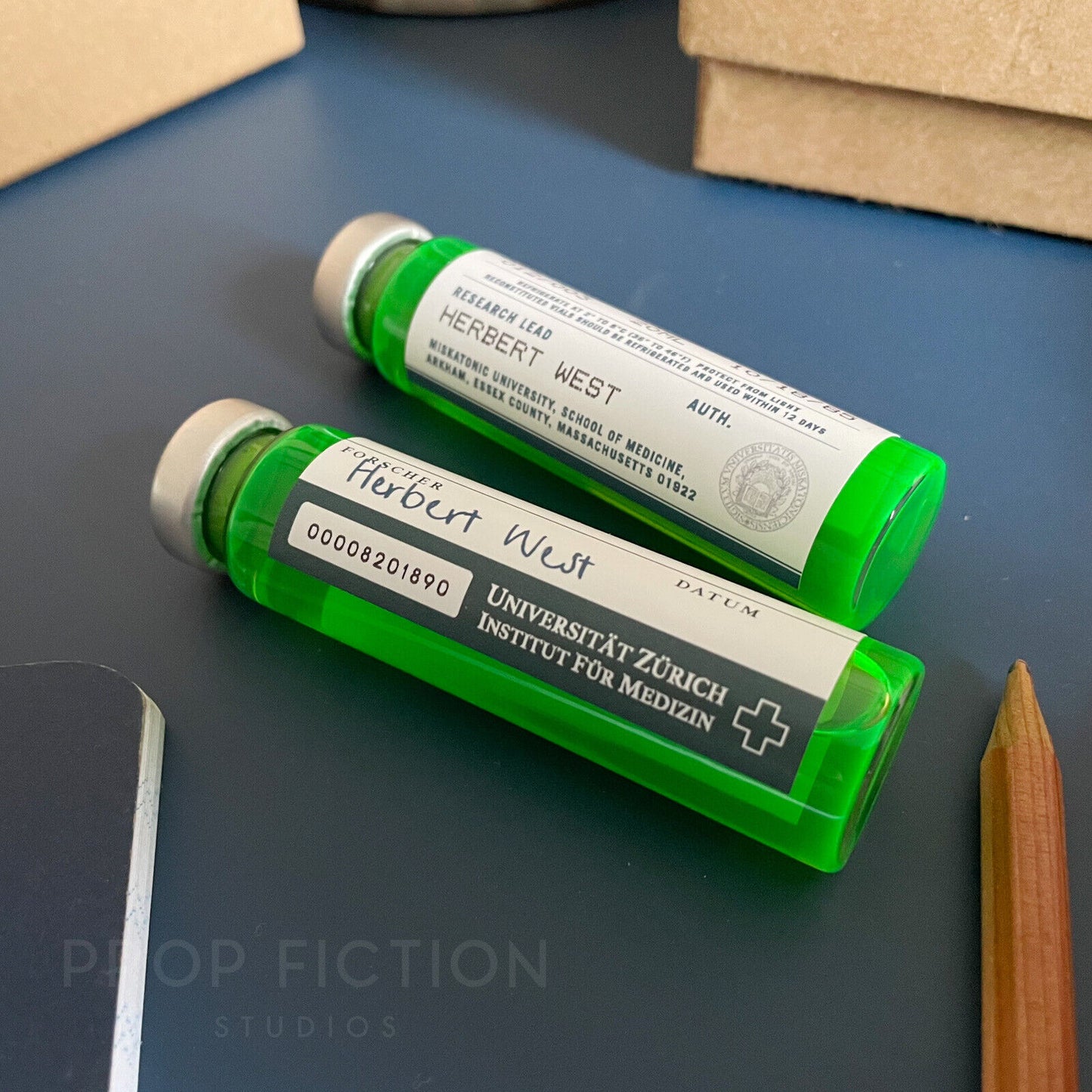 Re-Animator Display: Prop Re-Agent Serum / Reagent Laboratory Sample Vial Set