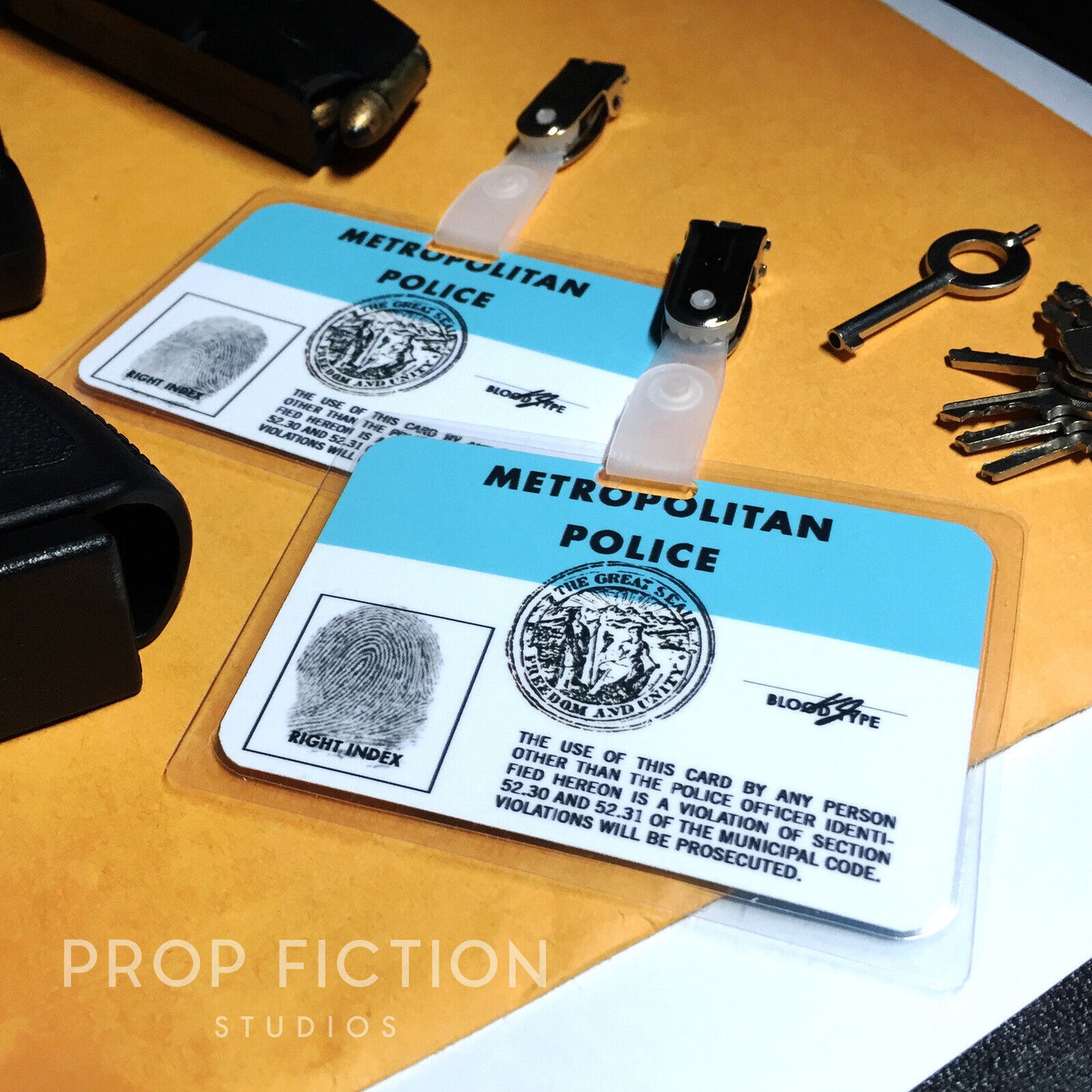 The Terminator: Metropolitan Police Detective Clip-on Display Props / Cosplay ID Cards