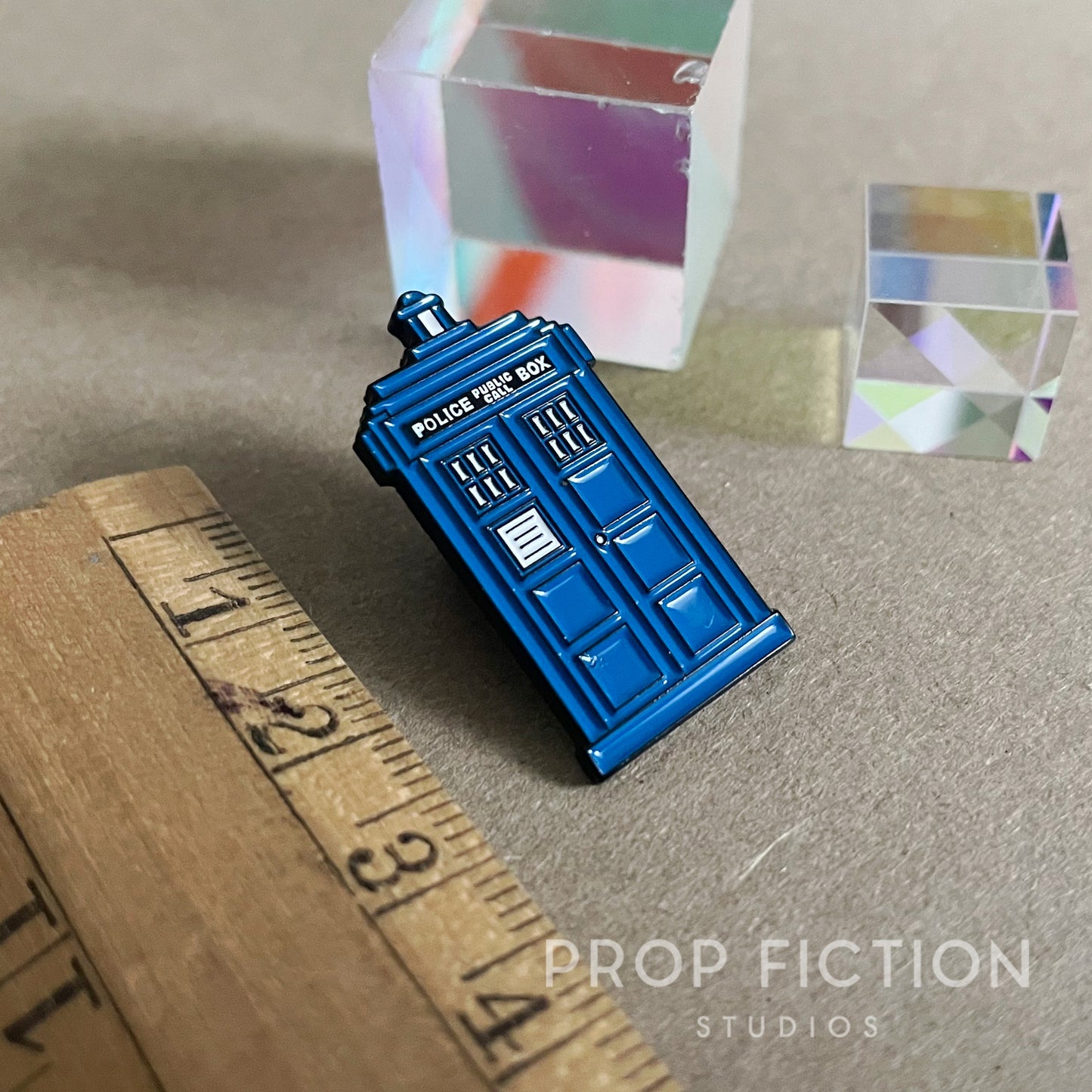 Cosplay Costume: Prop Police Box Badge / Popular Science Fiction Display Lapel Pin