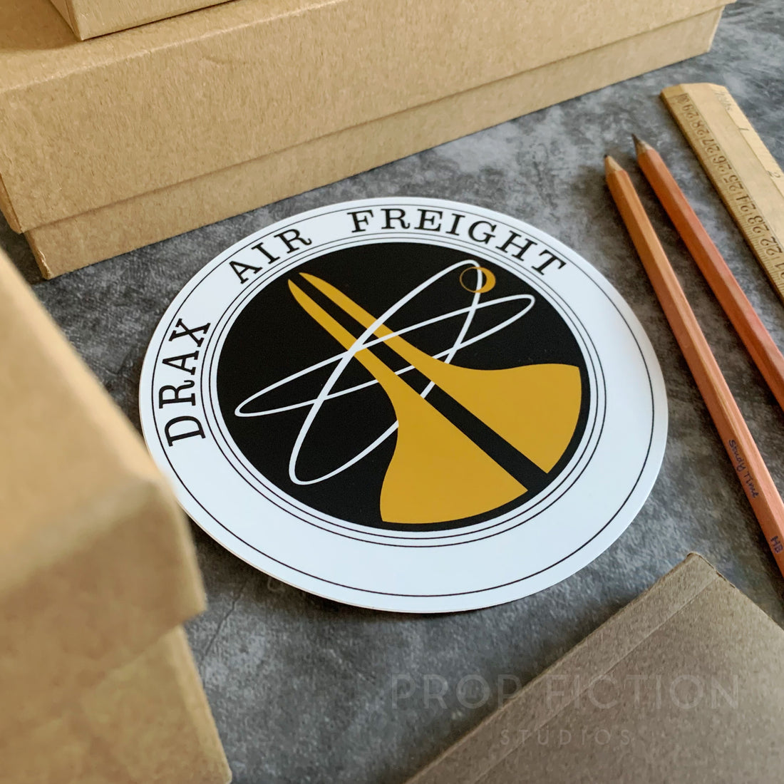 James Bond 007 Display: Moonraker - Prop Drax Air Freight Sticker / Se ...