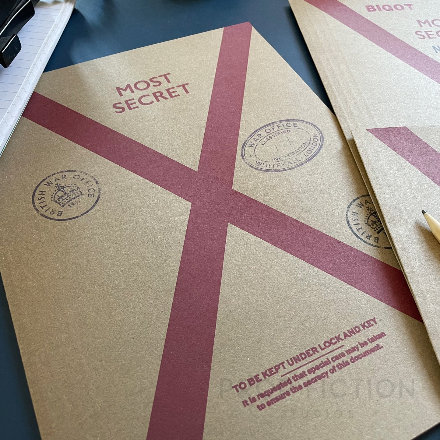 Prop Cosplay Top Secret Wartime Operation Files / 3 x WW2 Mission Folder Set