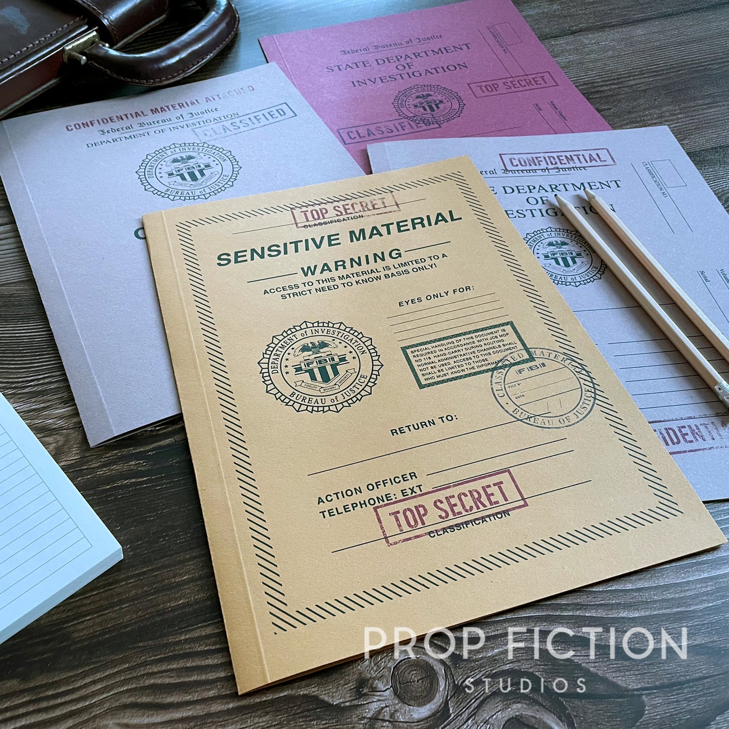 Movie Prop FBI Special Agent Investigation Files / 4 x Vintage Cosplay Folder Set