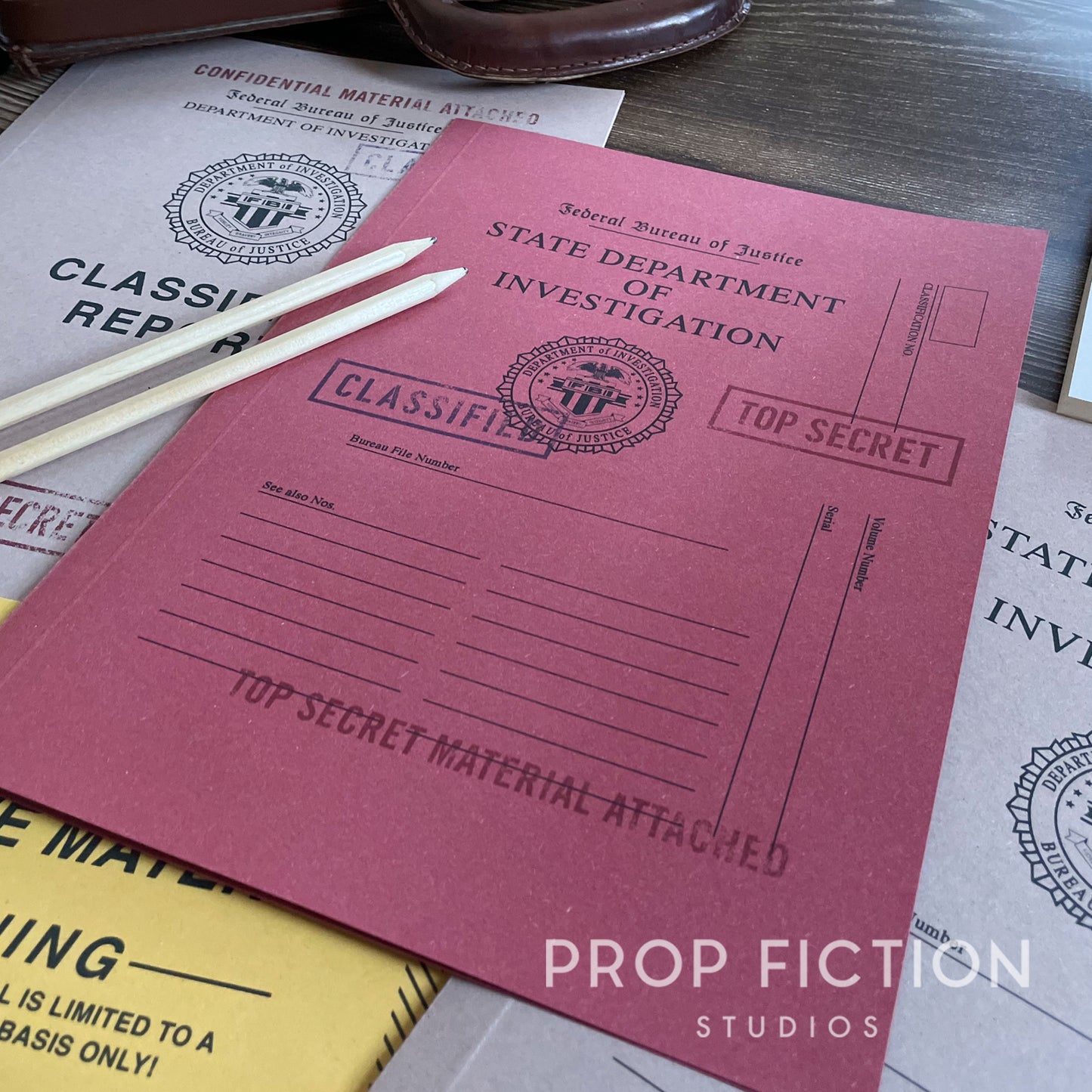 Movie Prop FBI Special Agent Investigation Files / 4 x Vintage Cosplay Folder Set