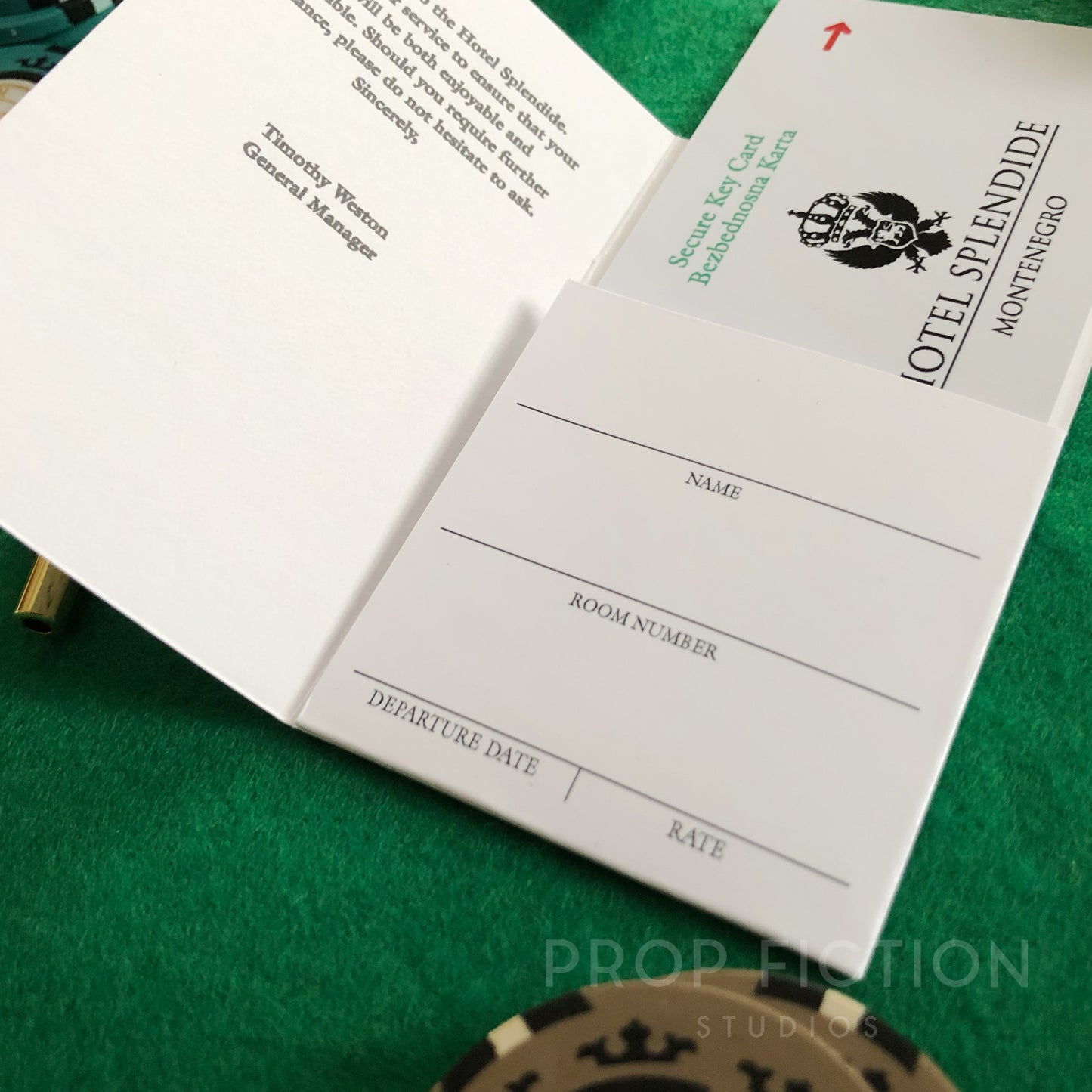 James Bond 007 Cosplay Display: Casino Royale - Prop 'Hotel Splendide' Room Key Card and Wallet