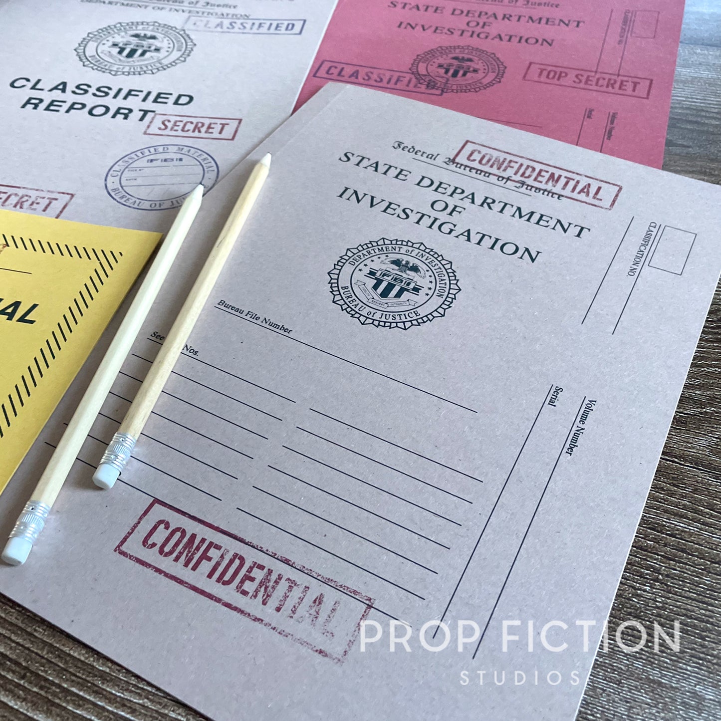 Movie Prop FBI Special Agent Investigation Files / 4 x Vintage Cosplay Folder Set