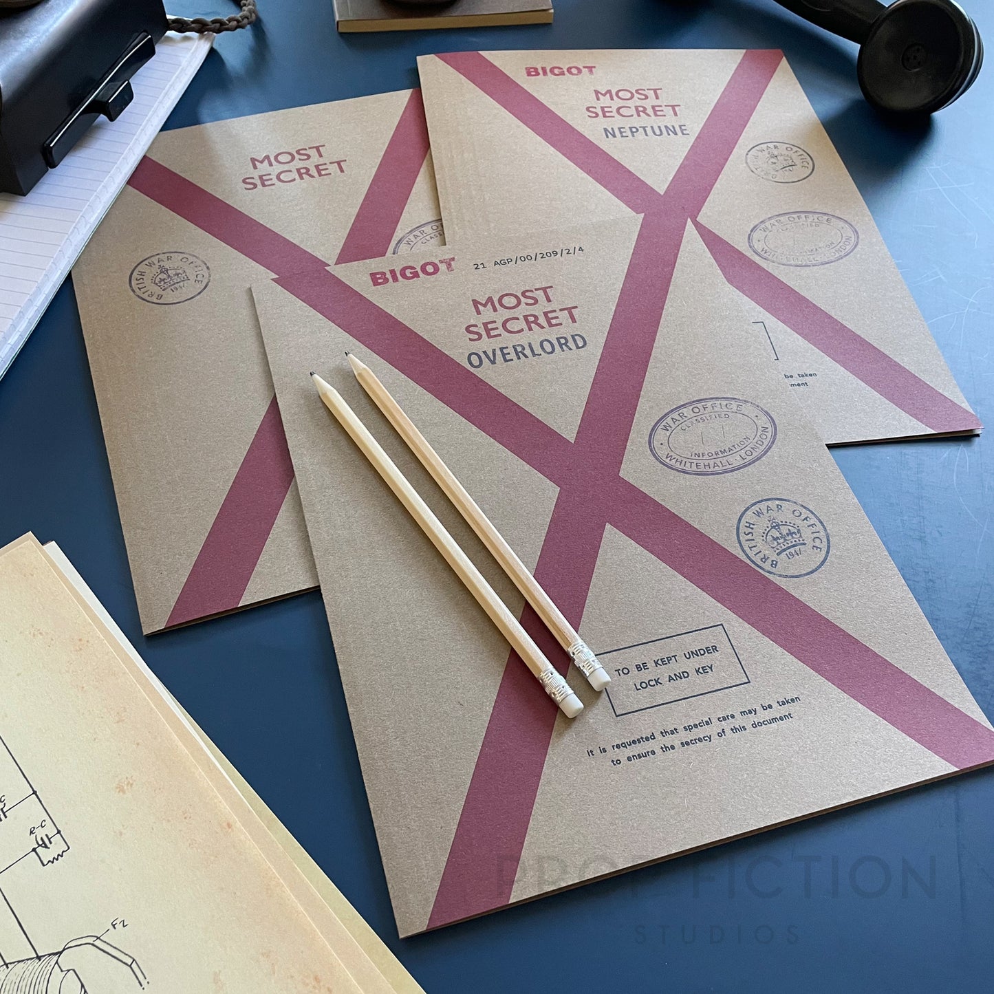 Prop Cosplay Top Secret Wartime Operation Files / 3 x WW2 Mission Folder Set