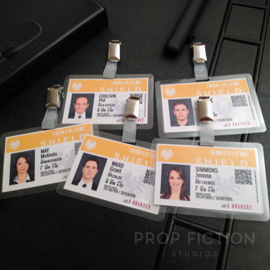 Cosplay Agent Props: Prop Agent Security Pass Clip-on Cosplay ID Card Set