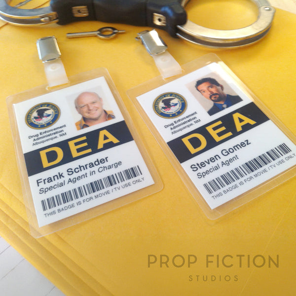 Breaking Bad - Prop Hank Schrader & Steven Gomez Clip-on Cards / Cospl ...