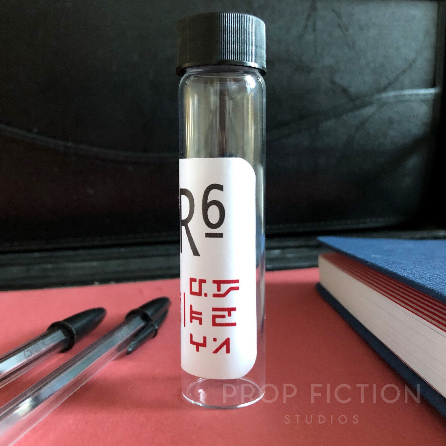 V: Prop Visitor R6 Compound Vial / Empty Glass Laboratory Sample Cosplay Jar