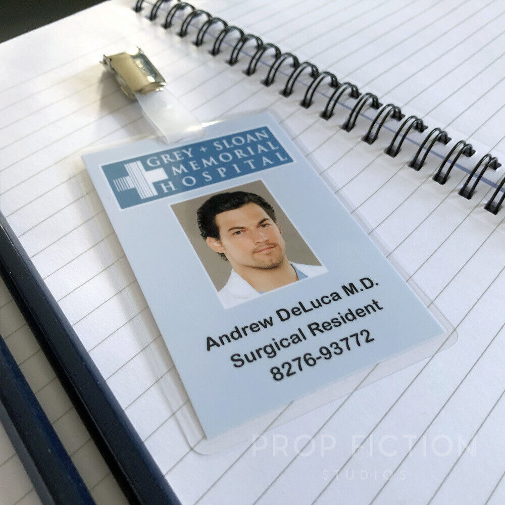 Grey’s Anatomy: Grey + Sloan Memorial Hospital Doctor Set / MD Clip-on ID Cards