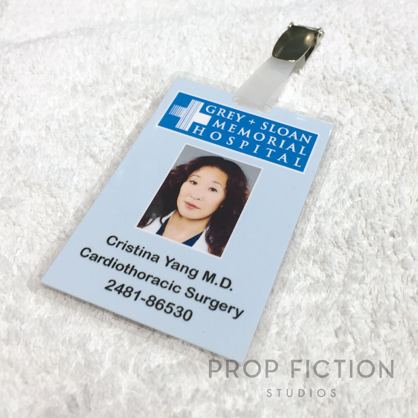 Grey’s Anatomy: Grey + Sloan Memorial Hospital Doctor Set / MD Clip-on ID Cards