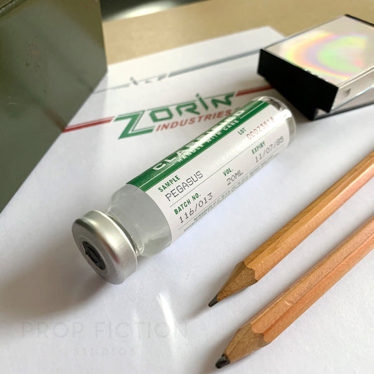 James Bond 007: Cosplay Prop Pegasus Sample / Sealed 20ml Zorin Industries Research Display Vial