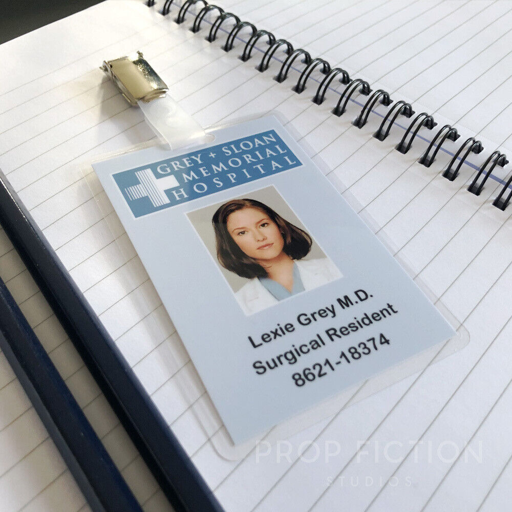 Grey’s Anatomy: Grey + Sloan Memorial Hospital Doctor Set / MD Clip-on ID Cards