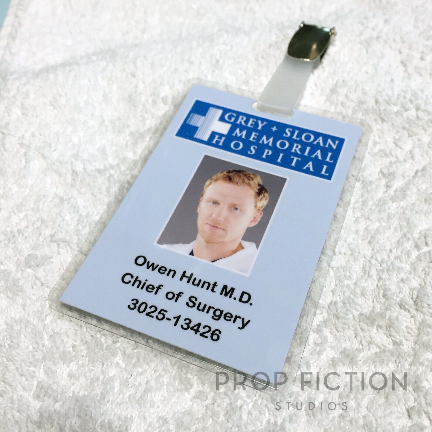 Grey’s Anatomy: Grey + Sloan Memorial Hospital Doctor Set / MD Clip-on ID Cards