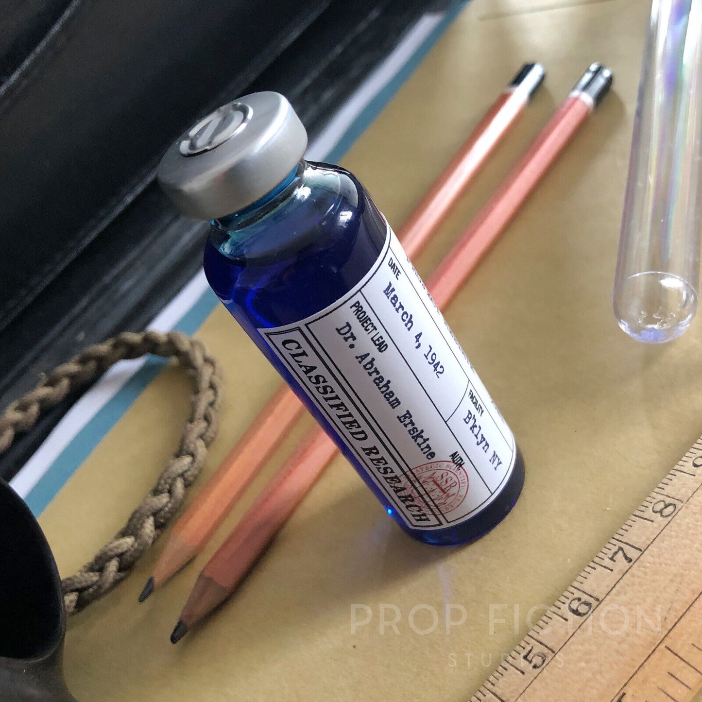 Cosplay Display - Prop Super Soldier Serum / Stark 'Nitramene' Cosplay Vial Set