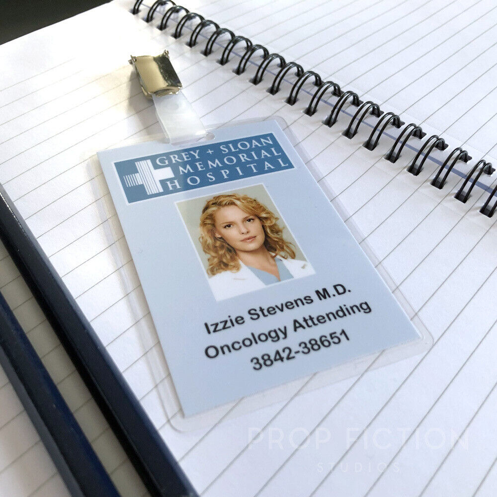 Grey’s Anatomy: Grey + Sloan Memorial Hospital Doctor Set / MD Clip-on ID Cards