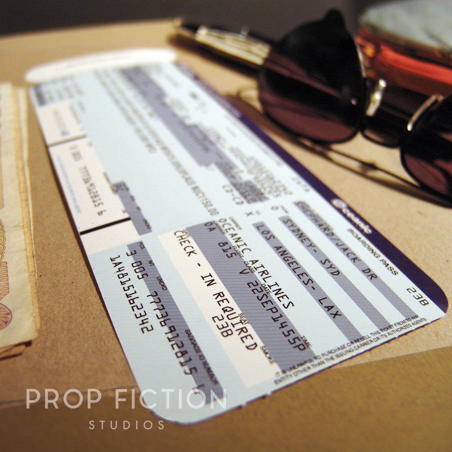 Lost: Oceanic Airlines Flight 815 Prop Passenger Ticket / Cosplay Boarding Pass