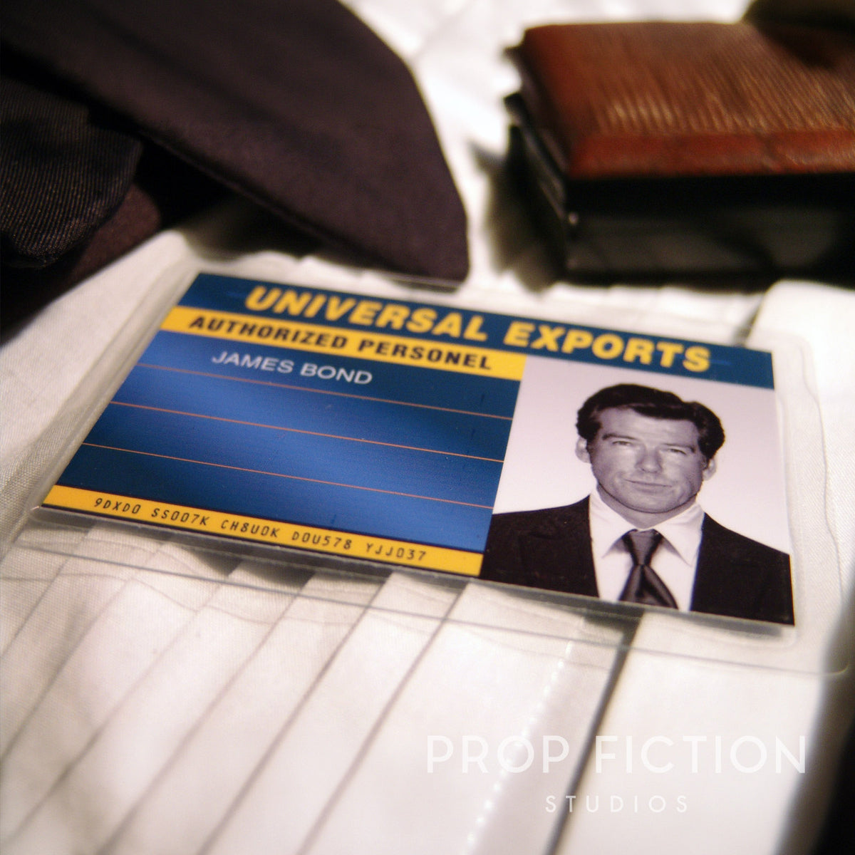 James Bond 007 Display: The World is Not Enough TWINE - Universal Exports Prop ID card